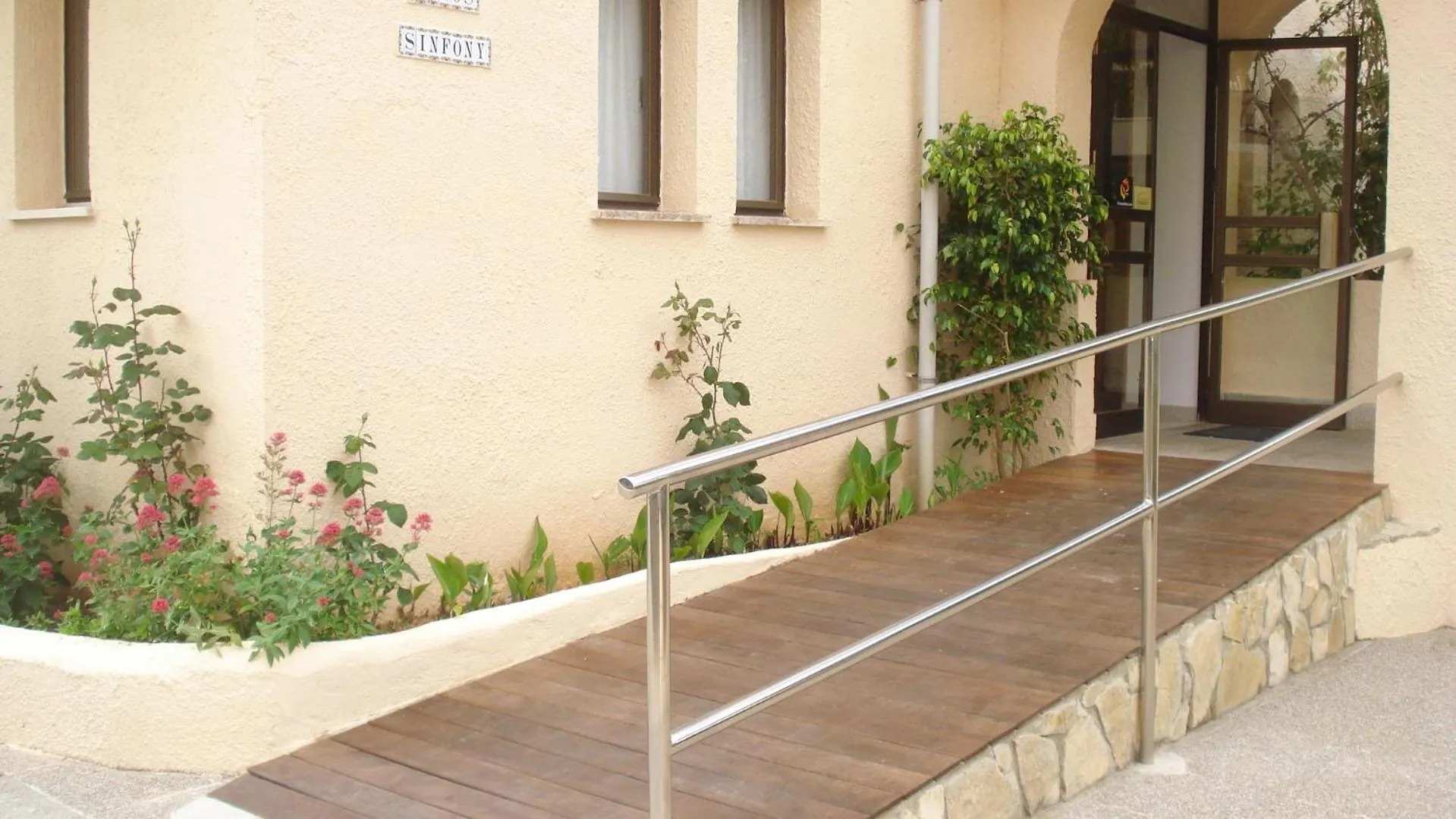 **** Lägenhetshotell Apartamentos Sinfony Canyamel  Spanien